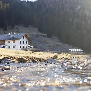 rifugio-malga-ra-stua.hotelinveneto.com/